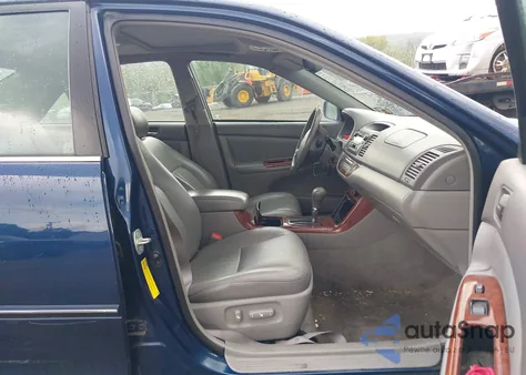 2005 Toyota Camry Xle V6 from USA, damaged, VIN 4T1BF30K15U086182